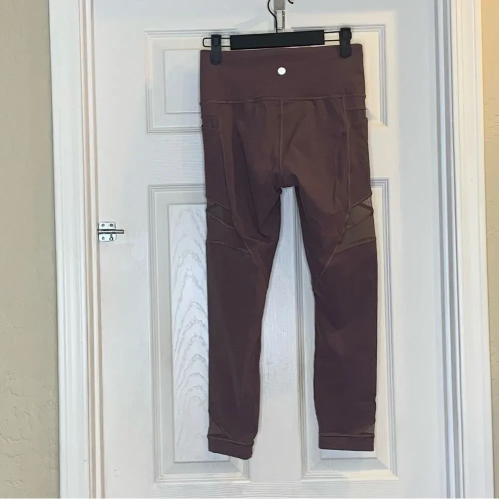 Lululemon Mesh In Motion Crop *23